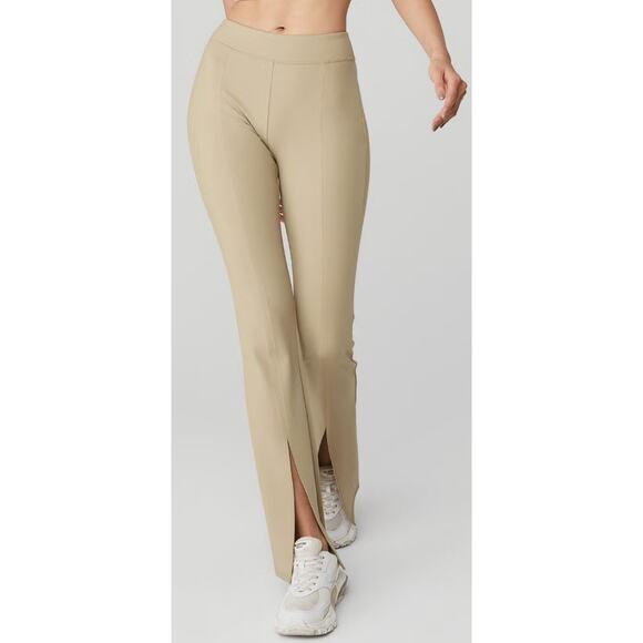 Alo Yoga Airbrush High Waist Flutter Legging in California Sand Womens Large - Picture 1 of 9